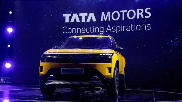 Tata Motors shares fall 4%