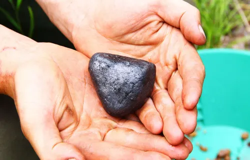 Graphite stocks market surge