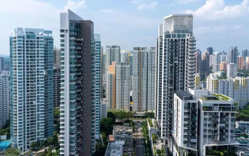 DLF vs Macrotech Developers