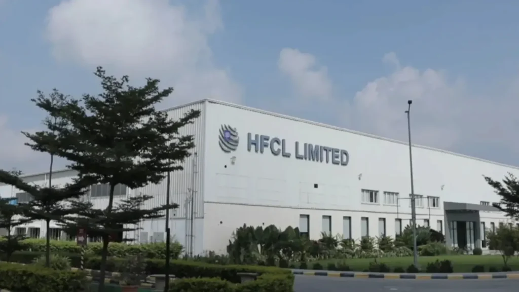 HFCL share price today 2026